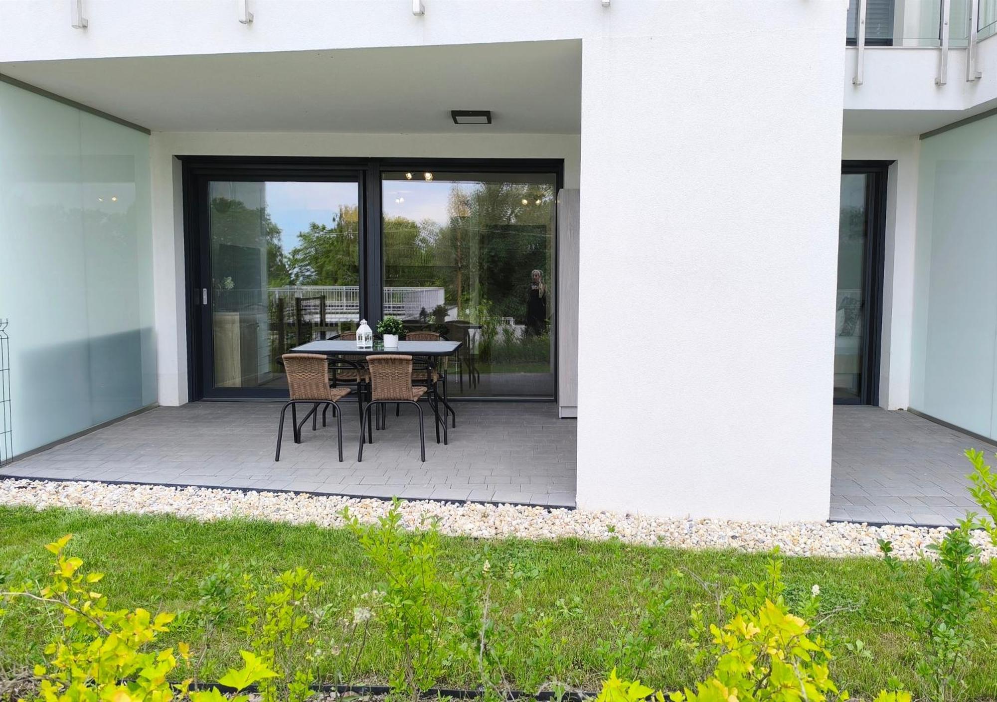 Helikon Terrace Susanne Apartment Кестхей Экстерьер фото